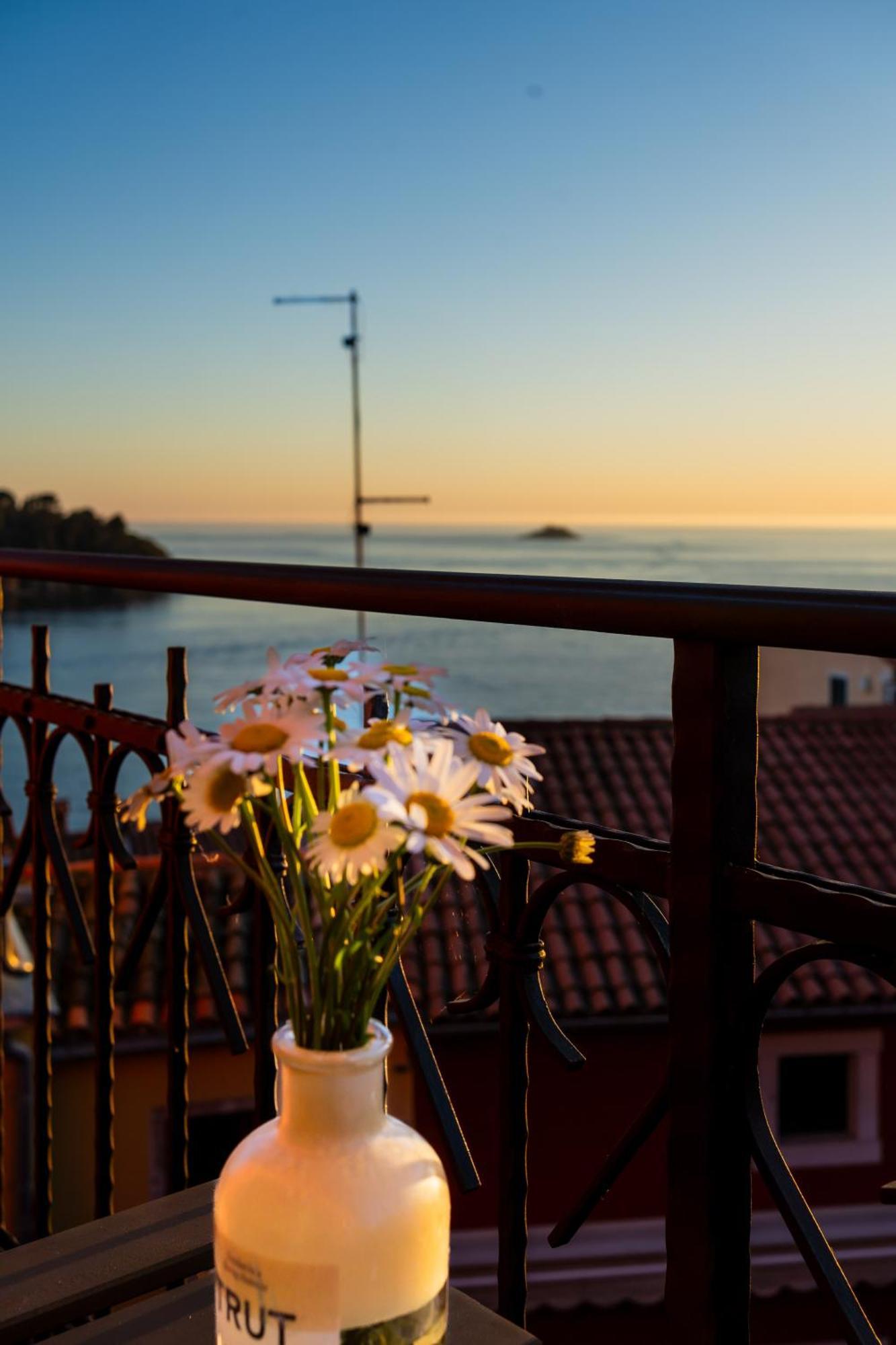 Old Town Seabreeze Residence Rovinj Exterior photo